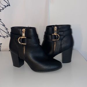 Apt. 9 black heeled boots, size 8 1/2